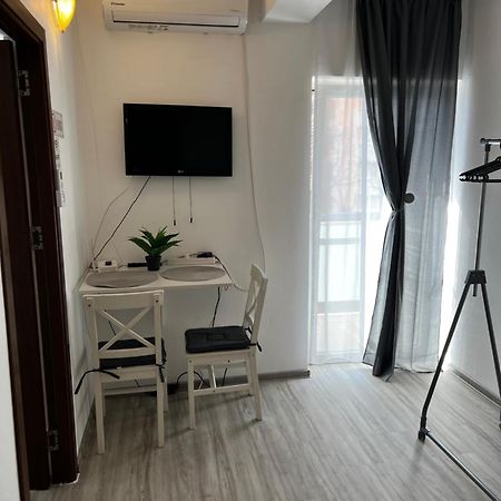 Casa Habana 2 Lägenhet Oradea Exteriör bild
