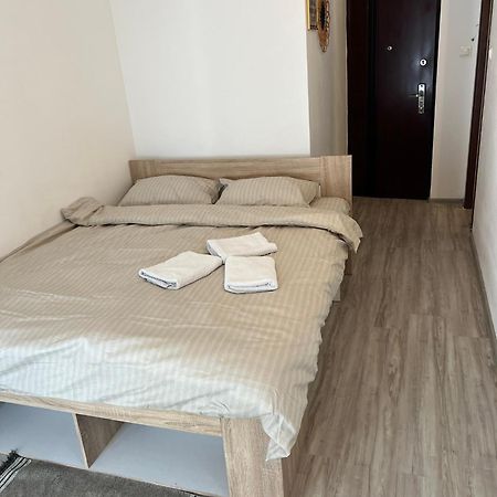 Casa Habana 2 Lägenhet Oradea Exteriör bild