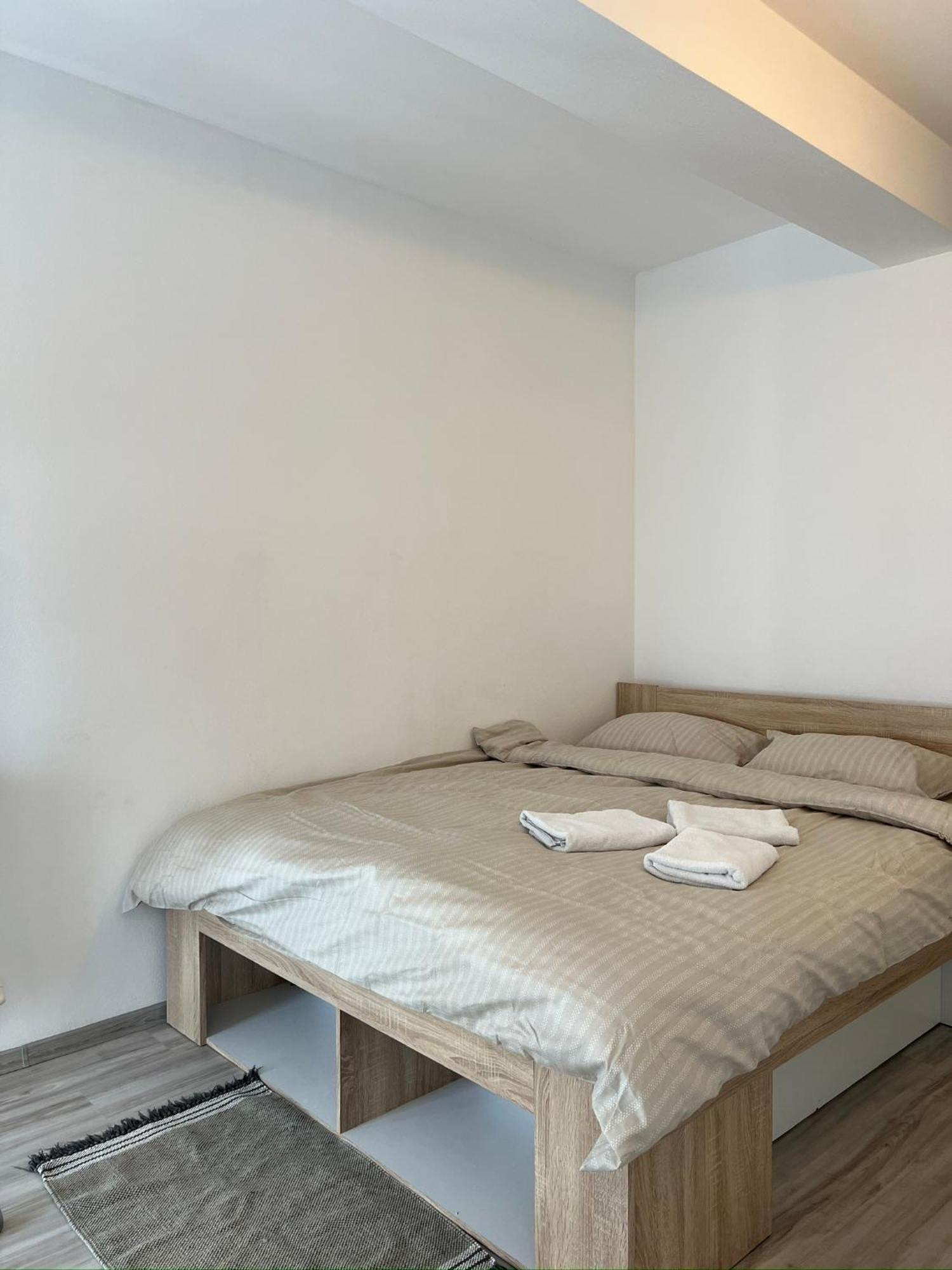 Casa Habana 2 Lägenhet Oradea Exteriör bild
