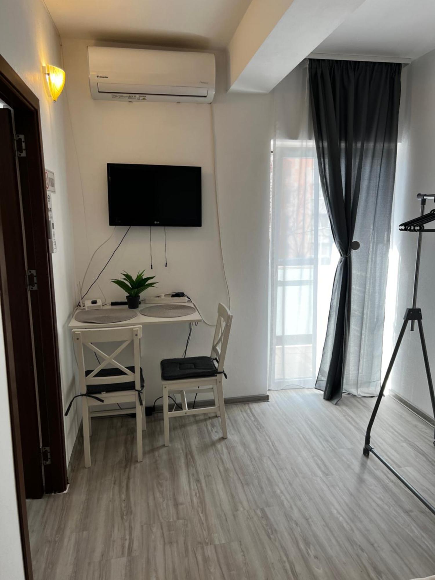 Casa Habana 2 Lägenhet Oradea Exteriör bild